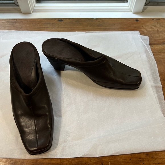 Great Condition Brown Leather Mules - Picture 1 of 5